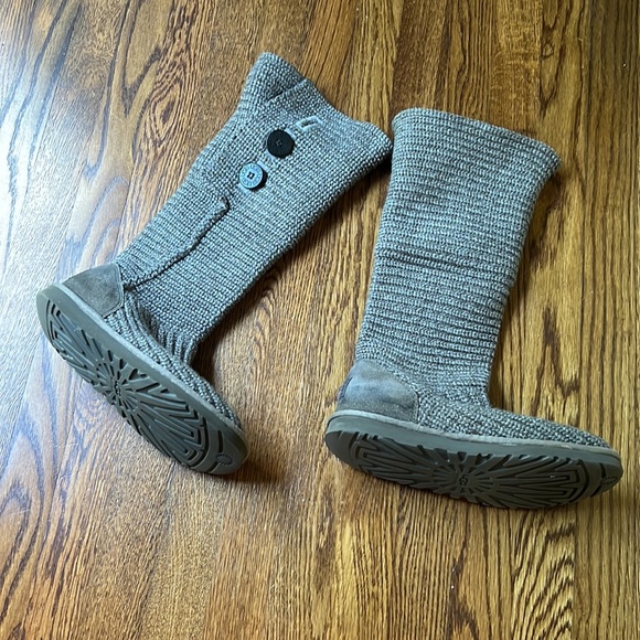 UGG Women's Classic Cardy - Picture 5 of 5